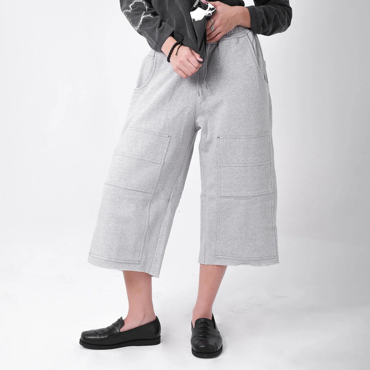 Two Times Too Double Knee Sweatpants Capri Light Grey