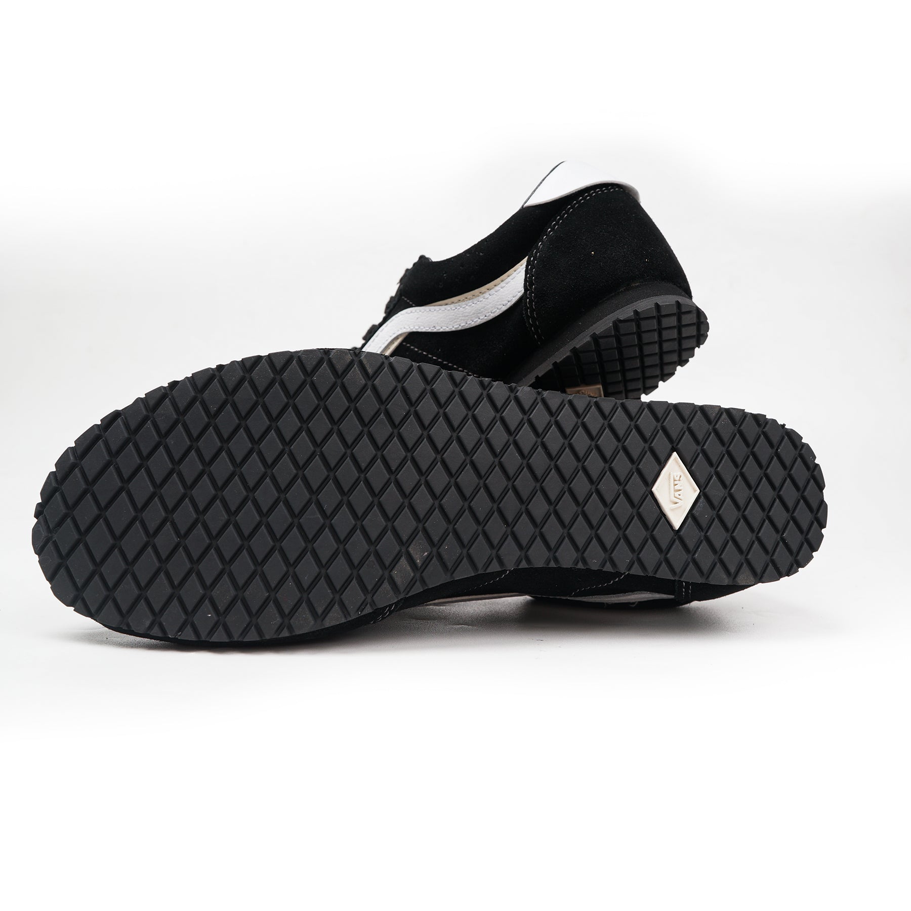 Vans Super Lowpro Black/White