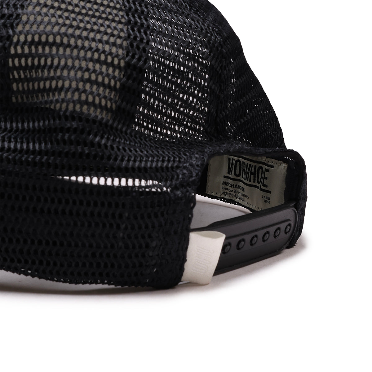 UNITED HART x WORMHOLE Fiveteen Jockeys Trucker White/Black