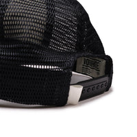 UNITED HART x WORMHOLE Fiveteen Jockeys Trucker White/Black